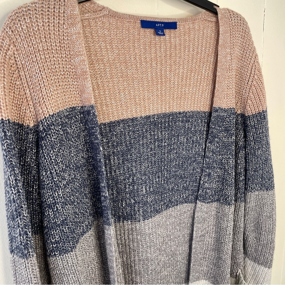 Color Block Cardigan, size S - Picture 2 of 7